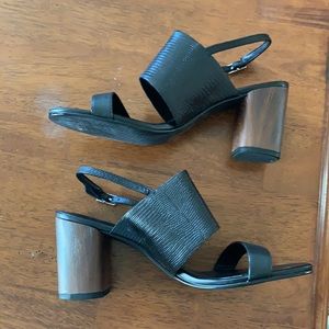 Vagabond Carol Strappy Leather Sandal Block Heels Size 41 NWOT